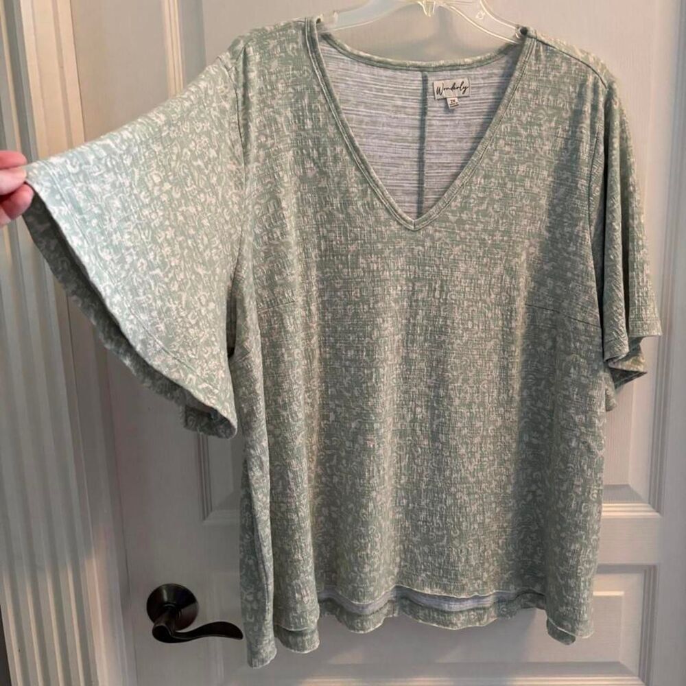 Wonderly Women's multi Blouse